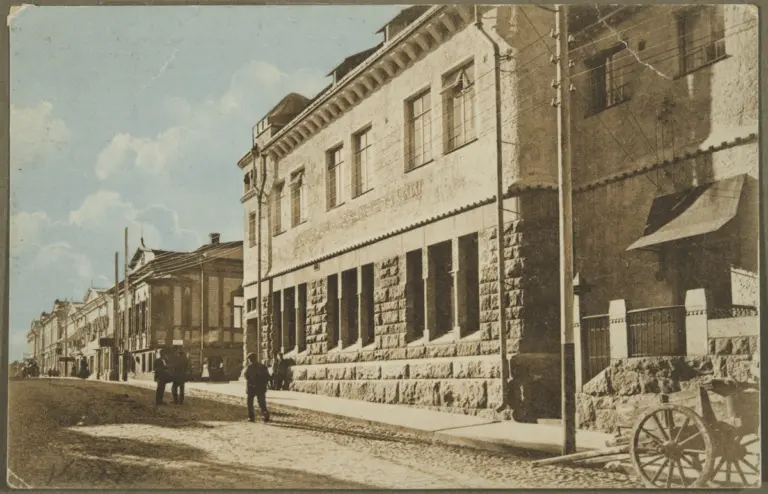 Kauppakatua, oik. Kansallis-Osake-Pankki, valmistui 1904
